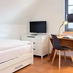 Haus Sonnenschein בית נופש זינקסט